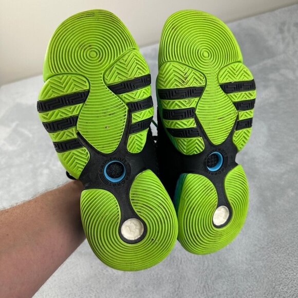 Adidas Trae Young 2.0 Basketball Shoes Boys Size 5 US - 130651135 - Picture 10 of 11